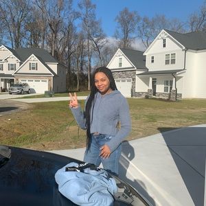 Meet your Posher, Amara